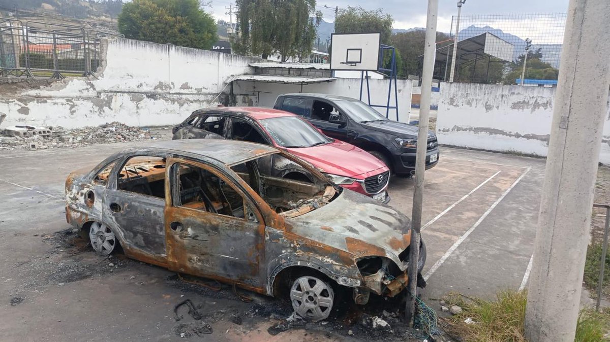 Carlos Sacoto tweet media