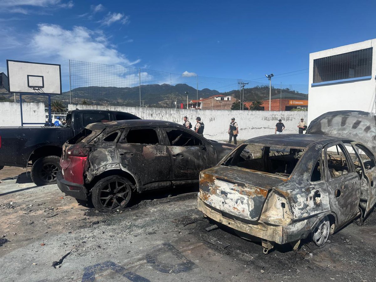 Carlos Sacoto tweet media