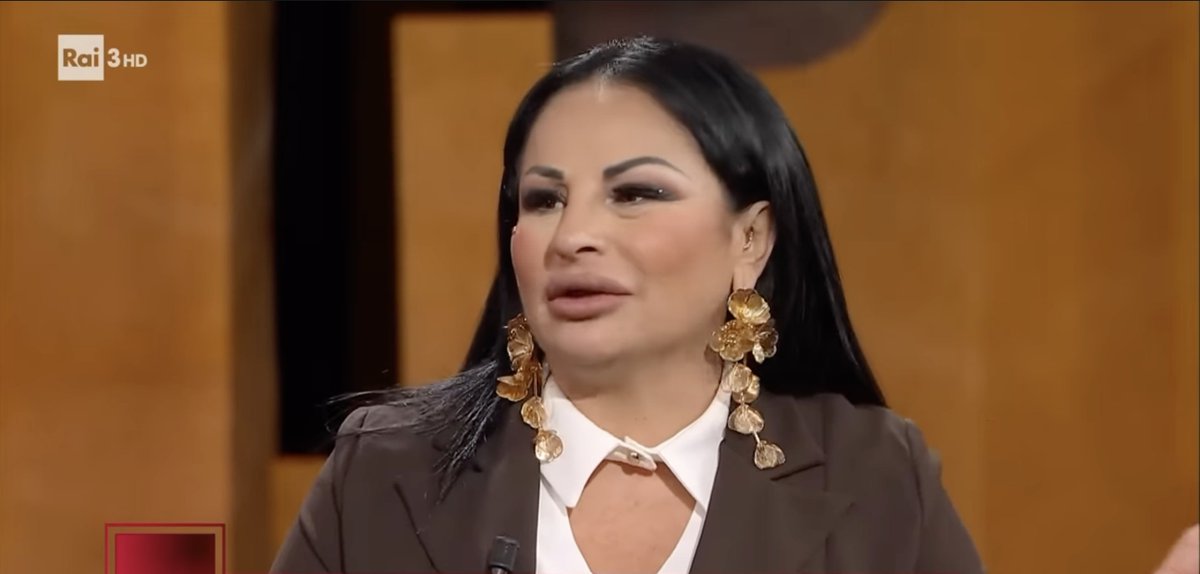 lercionotizie's tweet image. #ultimora Tv, Fagnani precisa: "Rita De Crescenzo ospite a Belve Crime"
lercio.it/tv-fagnani-pre…