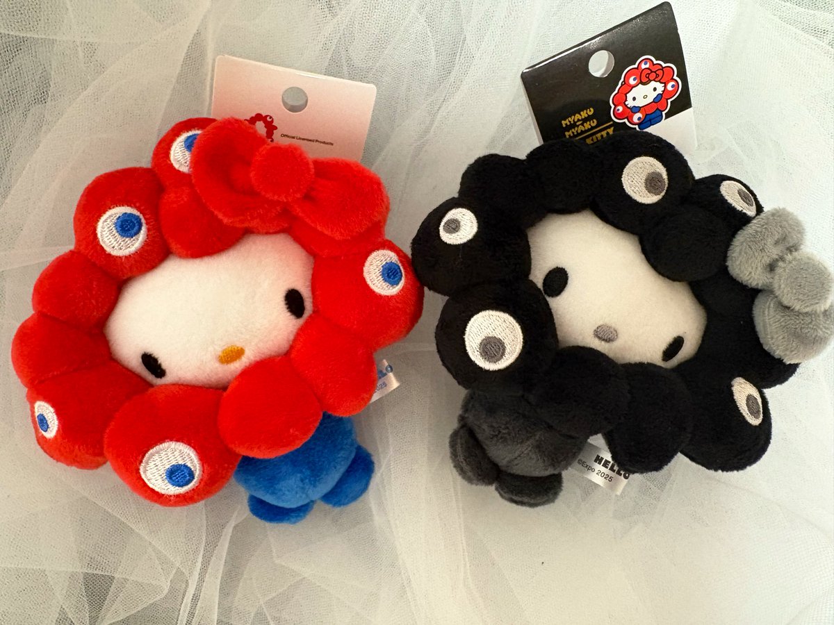 pompom_prpr's tweet photo. 【交換希望】

【譲】
ハローキティ(BCブラック)
or
ハローキティ(BCカラー)

【求】
ポムポムプリン(BCブラック)

カラビナ付きの方です
できれば大阪市内での受け渡しを希望

#ミャクミャク
#サンリオ https://t.co/6PFgnUDA7K