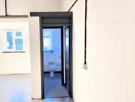 phillipssutton's tweet photo. 🚨 To Let! 🚨 Recently Refurbished Units on Industrial Park

📍  Greetwell Hollow Industrial Park, Crofton Drive, Lincoln, Lincolnshire LN3 4NR

Unit 7 - 1,117 Sq Ft
Unit 8 - 1,110 Sq Ft

🌐  https://t.co/5x4vovZ5ak

👤 Sam Sutton
📞 07794 081 052
📧 ssutton@phillipssutton.co.uk https://t.co/yoplKEhCsE