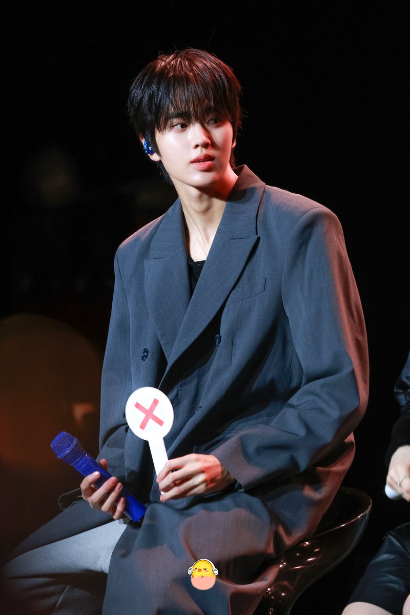 Grape_EC0227's tweet photo. 251027 쇼케이스 HQ

#은찬 #EUNCHAN #ウンチャン #TEMPEST #템페스트 #은혜로운 #버스킹 https://t.co/2qiPPOmbn4