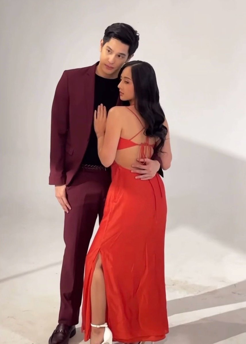 inlovewHyGab's tweet image. PUTANGINA ANO YAN GAB ??!!!

#GabLagman | #HyacinthCallado