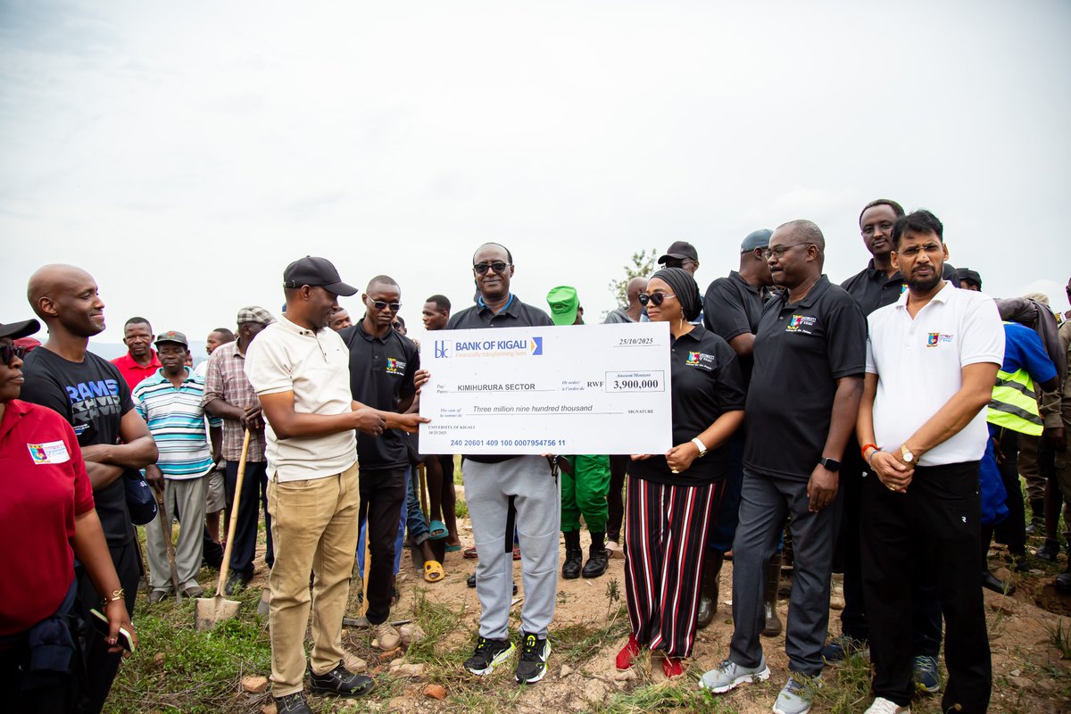 UnivOfKigali's tweet image. Giving back through action!
UoK participated in Umuganda in Kimihurura, donating to Mutuelle de Santé & announcing job opportunities for locals as our new campus takes shape.
#UniversityOfKigali #UoK #CommunityDevelopment