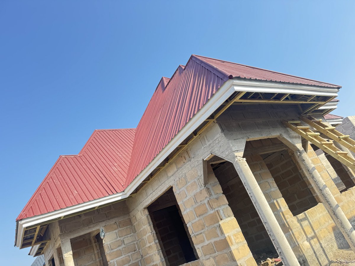 Mwaka 2019 nilijiwekeaga Malengo ya msingi 4 niyafanye kwa mwaka 2020-2021
Namshukuru Mungu nimefanikiwa yote Malengo  
3 &amp; 4 yamekwenda mbali zaid
no3 Dogo anaenda kuwa Faza House baada kumuwezesha
 no4 tumevuka lengo zipo more than 10acres uzaramoni 
Mungu ni Mkubwa siku zote🙏