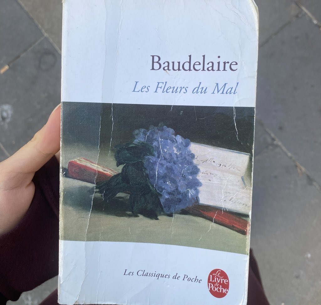 lamosag's tweet photo. I read the book title, I remember that scene with #sebmes, I'm taking the book hahaa
#SahaneHayatim #HilalAltinbilek #OnurTuna https://t.co/z6JqpOB5Bu