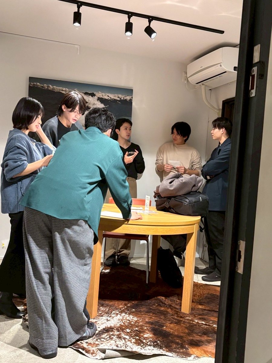 yanagi8460's tweet photo. 映像WSでした！
参加された皆さんありがとうございます😊
参加費1000円で制作予定の作品の脚本を使って行っています！
参加費1000円です🎬 https://t.co/0hzAH5XjGF