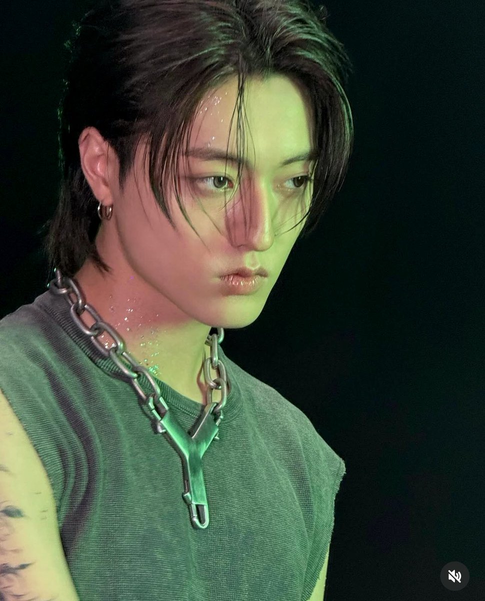 7chill4eva's tweet photo. โคตรพ่อโคตรแม่หล่อ อย่างกะรุปปั้น อีก 10 ชาติ อีวายจีจะหาได้อีกปะ หน้าตาแบบนี้ https://t.co/zTiNAK3nw2
