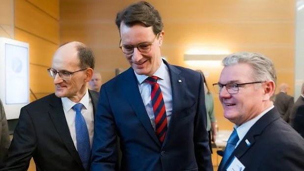 Glückwunsch nach Bayern: „Das Ergebnis aus München ist ein erster wichtiger Beleg dafür, dass es sich für alle vier Bewerber lohnt, die Idee einer Ausrichtung von Olympischen und Paralympischen Spielen in Deutschland mit vereinten Kräften voranzutreiben"! lsb.nrw/medien/news/ar…