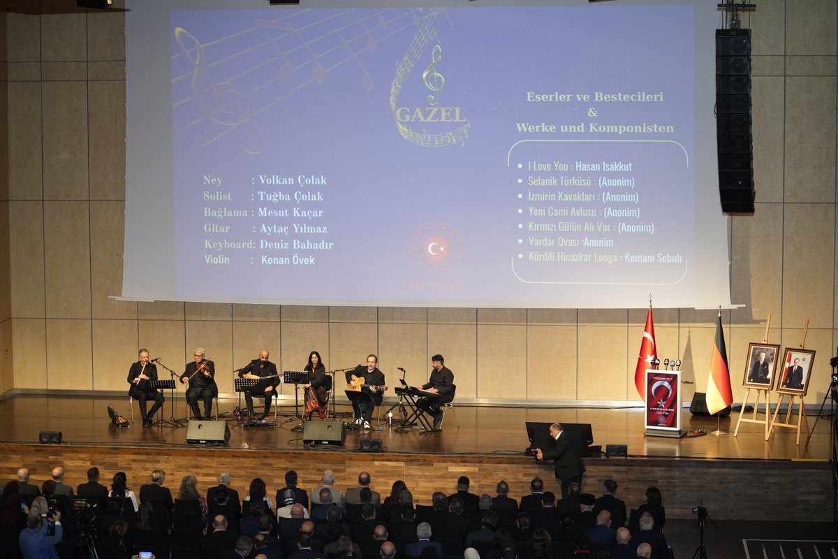 🇹🇷Cumhuriyetimizin 102. Yıldönümünü🇹🇷,  sivil toplum, camii dernek temsilcileri, din görevlilerimiz, öğretmenlerimiz, öğrencilerimiz ve Alman dostlarımızla birlikte dün (26 Ekim) Halle Münsterland’da coşkuyla kutladık.