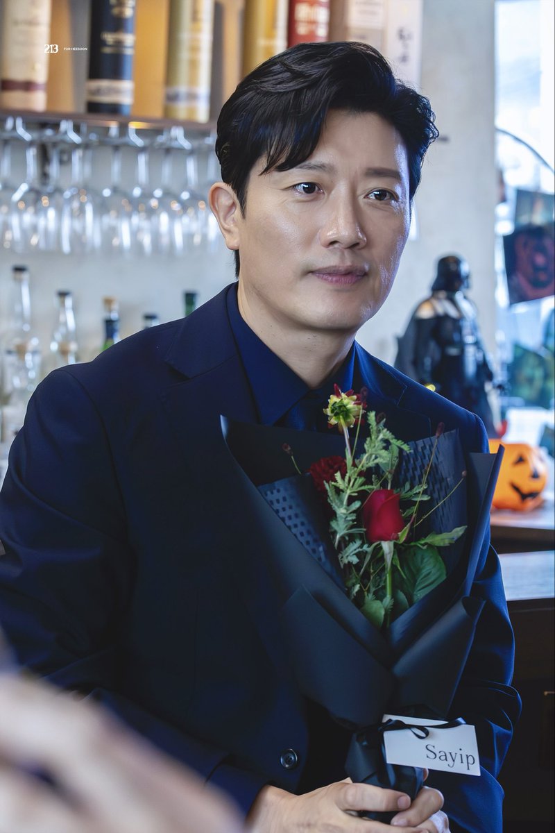 251012 마이네임 4주년 기념 카페 

🌹
#박희순 #ParkHeeSoon