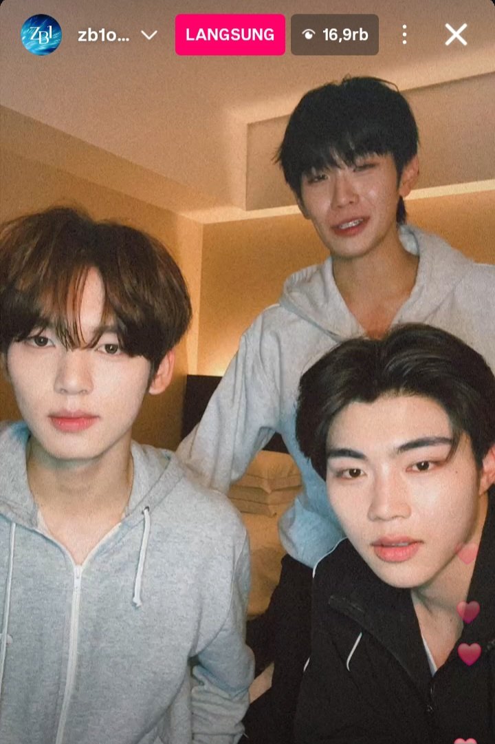 pjwapr's tweet image. nyoba² filter ig jg harus dicobain pliss😭😭