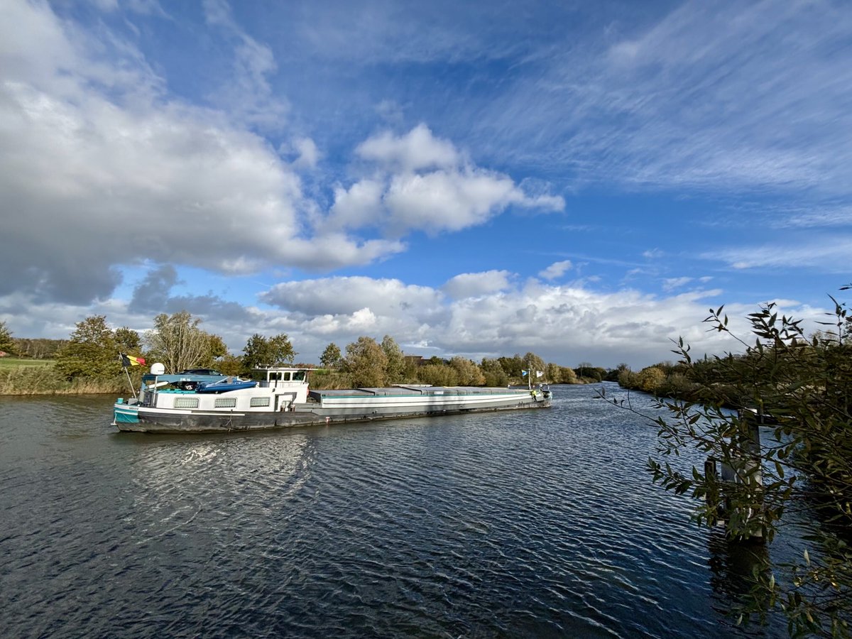 EddyMisman's tweet image. #vrtweer ⁦@BuienradarBE⁩ ⁦@HetweerinBelgie⁩ Beernem 14u13 #basis🏃‍♂️