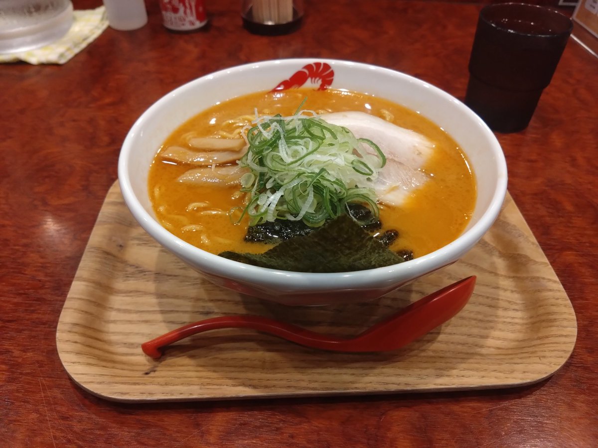 本日は縁やに来店
無性に海老ラーメンが食べたくなったらここ
昔と変わらない値段で良かった

#後手2ファントムダイブ