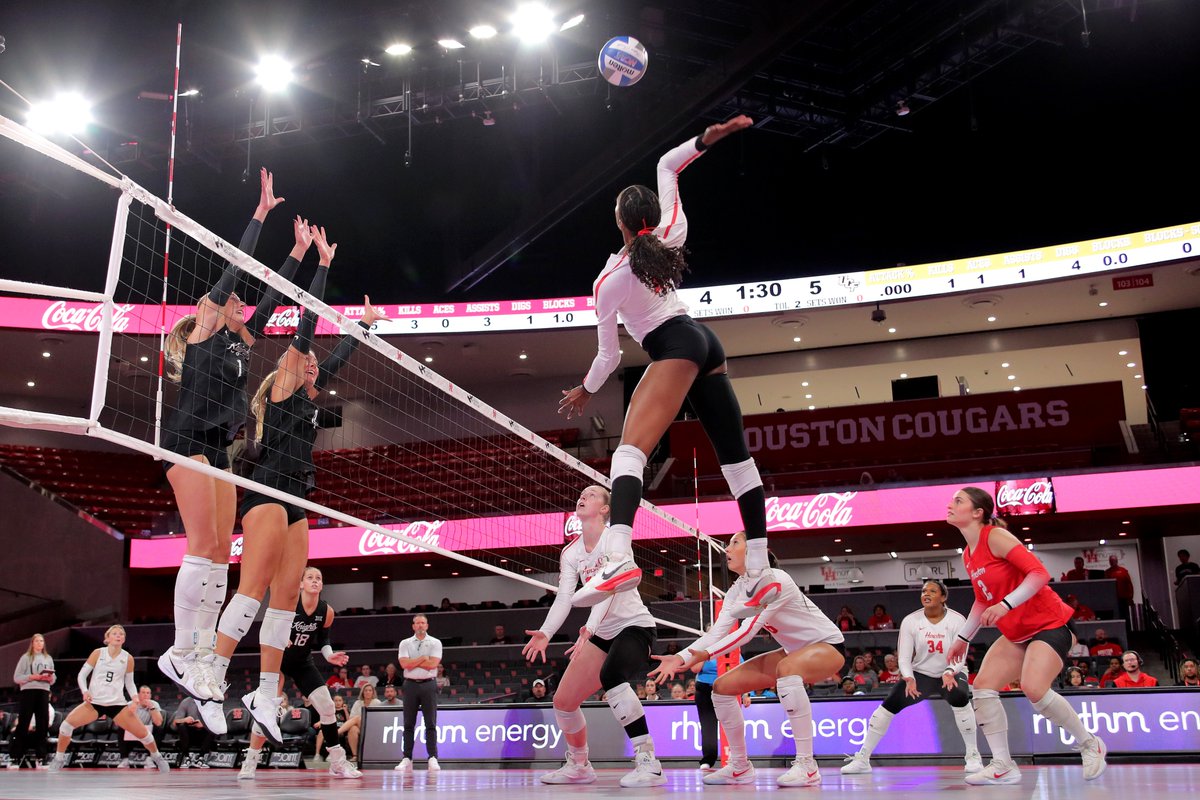 Photosbyerik's tweet image. @PocketWizard &quot;Fun With Remotes&quot; NCAA volleyball last week between Houston and UCF