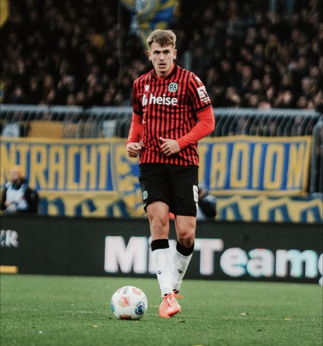 👀 Player-2-Watch: Maik Nawrocki

Erster Einsatz für 96, 58 Minuten gespielt:
- 100% Zweikämpfe am Boden gewonnen
- 100% Zweikämpfe in der Luft gewonnen
- 2 abgefangene Bälle
- 6 Balleroberungen
- 94% Passquote 
- 1 Key-Pass

🔥#H96 [Opta]