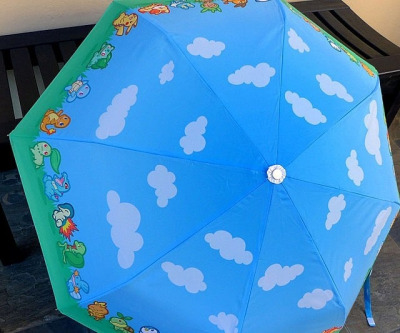 visual_oddities's tweet image. There was this Pokemon Umbrella on Etsy years ago, it looked absolutely adorable.
It's no longer available and I really wonder who the artist was ( I presume the art is fanmade)