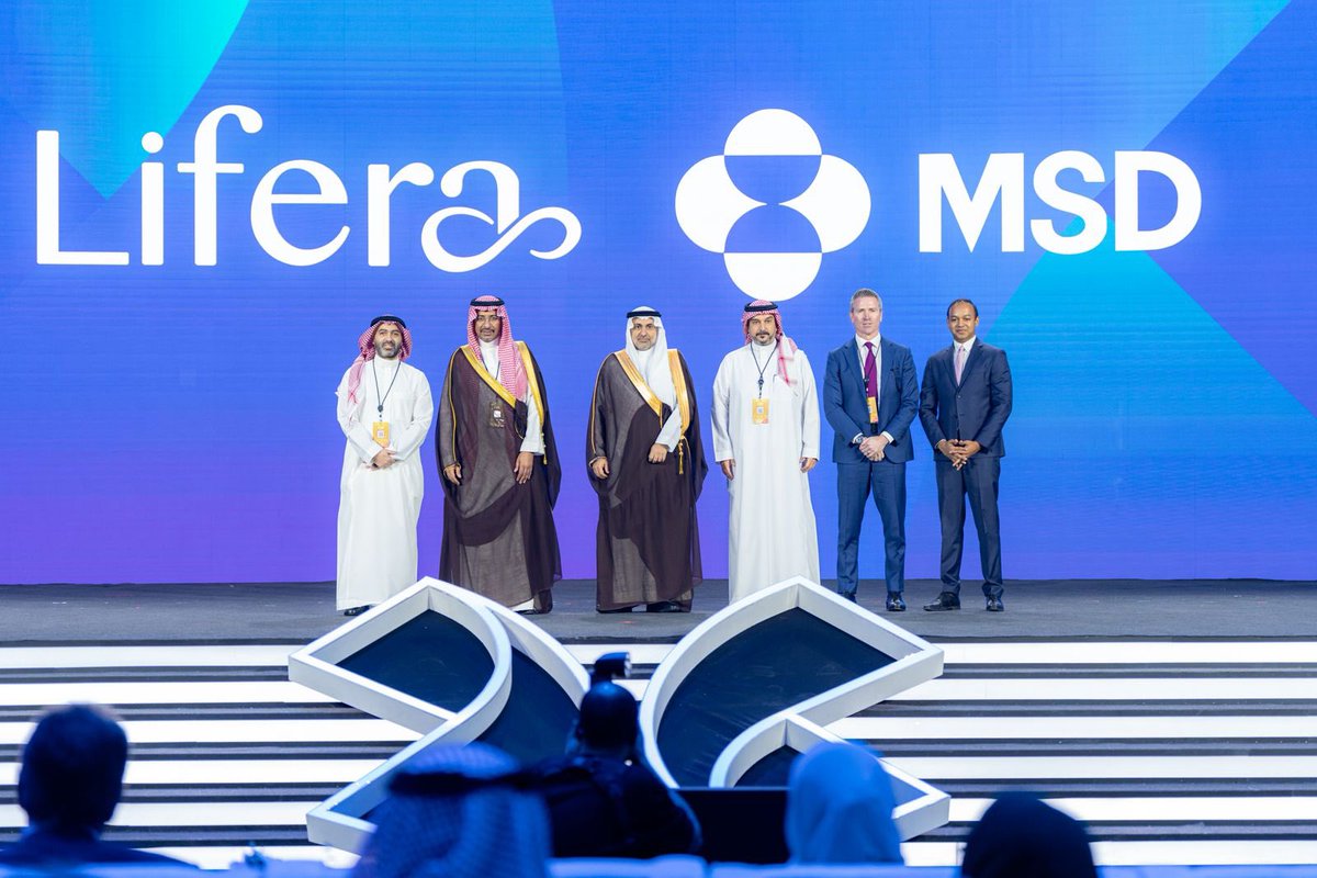 شهدت خلال #ملتقى_الصحة_العالمي توقيع شركة «لايفيرا» عددٍ من مذكرات التفاهم مع نخبة من كبرى شركات تصنيع اللقاحات عالميًا؛ بهدف توطين اللقاحات المستهدفة ونقل تقنياتها إلى المملكة، وذلك في إطار دعم منظومة الأمن الصحي الوطني، وتعزيز مكانة المملكة في هذا القطاع الحيوي والواعد عالميًا