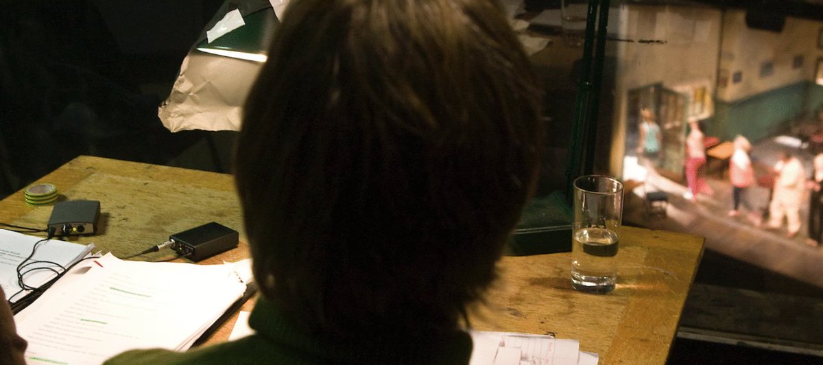 ▶️ <a href="/ADIarts/">Arts & Disability Ireland</a> &amp; <a href="/TheLirAcademy/">The Lir Academy</a> invite applications to take part in Audio Description Training in Spring 2026.

Learn the skills to work as a freelance audio describer in theatre &amp; transferable skills for film, TV &amp; visual arts.

Info: adiarts.ie/event/open-cal…

📷 Ros Kavanagh