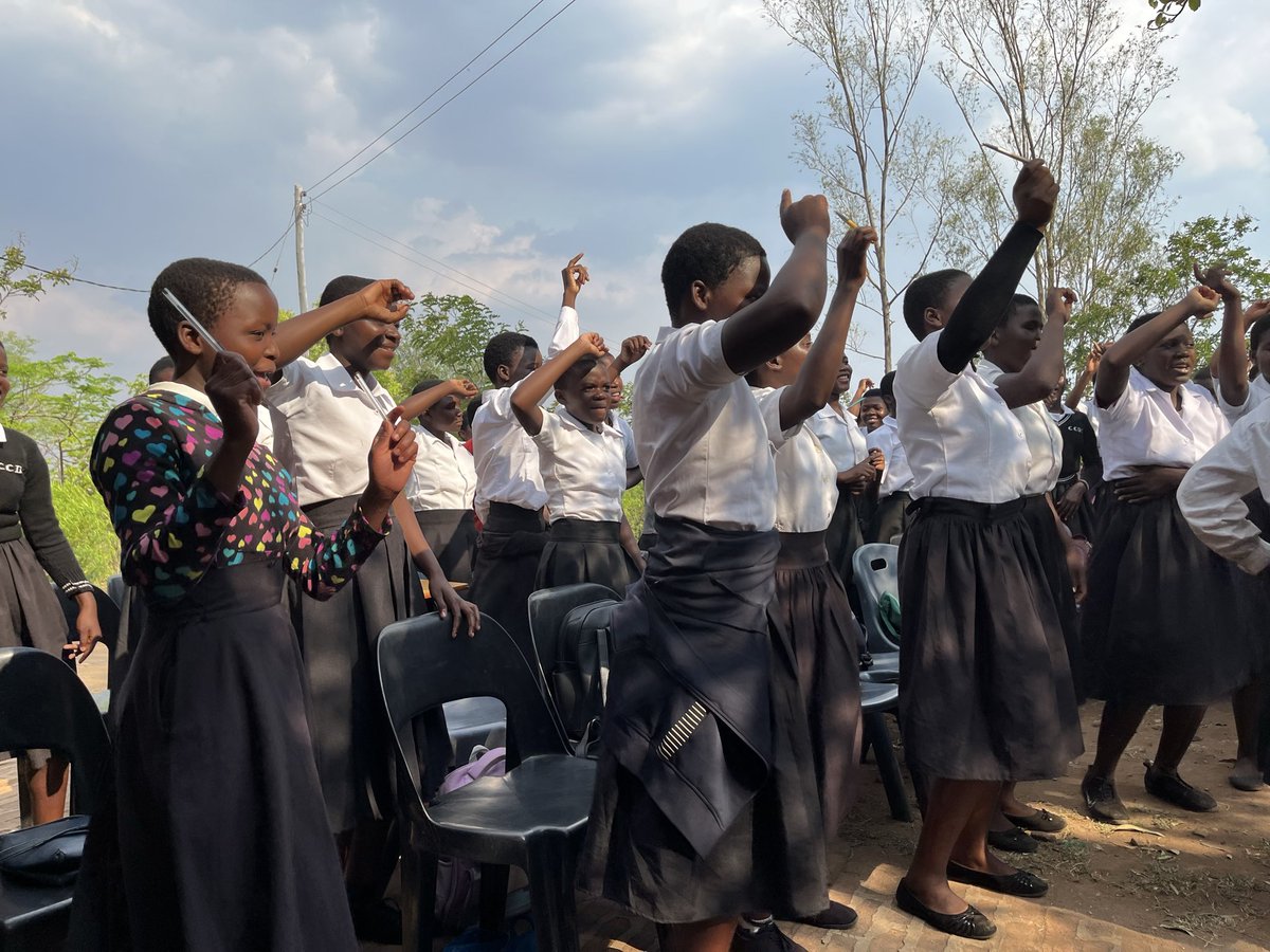 UKinMalawi's tweet photo. Visited Phalombe to meet girls supported by the Bridge for Girls’ Education programme, funded by @FCDOGovUK & delivered by @AGEAfrica.
Through scholarships & life skills support, the programme boosts girls’ confidence, academic performance & helps them stay in school. 💫 #UKDev https://t.co/GkS9QIow6R