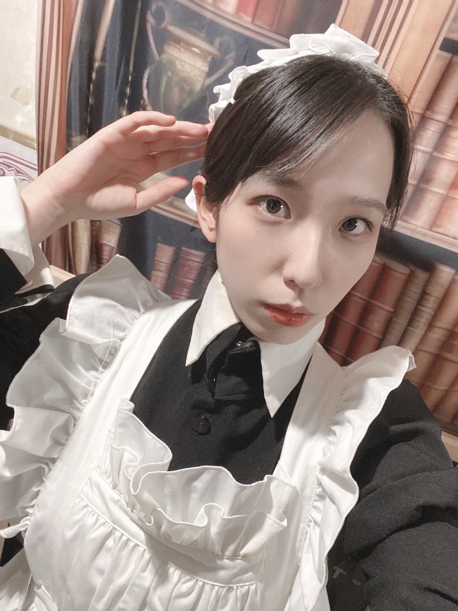 本日もワンダーパーラーカフェに御来店、ありがとうございました。

遅いお時間にエリカ・犬麦と共に給仕をしておりました。

次回は10/29（水）開店です。
12:00-17:00 向日葵さんくるみさん紫水さん
17:00- 紫水さん
是非御来店お待ちしております。