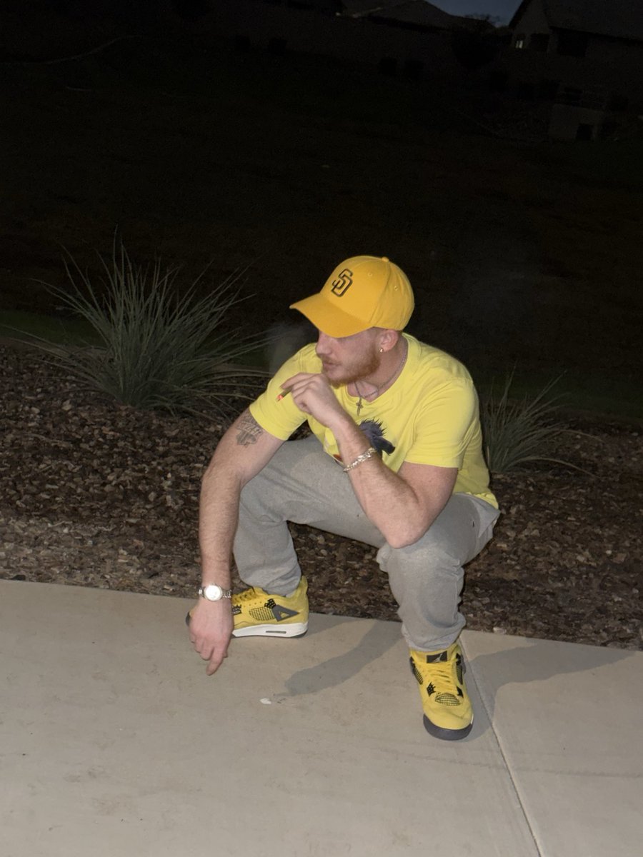 “I Fuck Her Like I’m Mad, But That Make Her Happy” 😈
#AZ #Arizona #ArizonaState #Phoenix #phxmeet #phxmeetups #PhxAZ #RedHead #BWC #C2C #VideoChats #CustomContent #contentselling #ContentCreator #streamer #Chaturbate #OnlyFans #TipMe