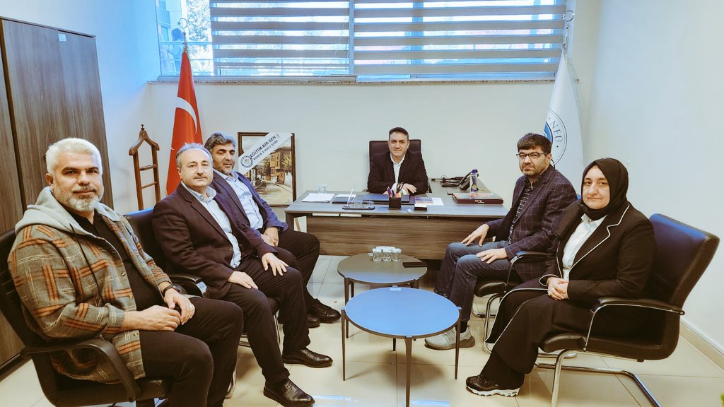 Necmettin Erbakan Üniversitesi BAP Koordinatörü olarak atanan Sayın Prof. Dr. Yakup Kaya hocamızı ziyaret ettik. 

Prof. Dr. Yakup Kaya hocamızın; Üniversitemizin bilimsel ve toplumsal etkinliğine, saygınlığına katkı sağlayacağını temenni ediyor, yeni görevinde başarılar