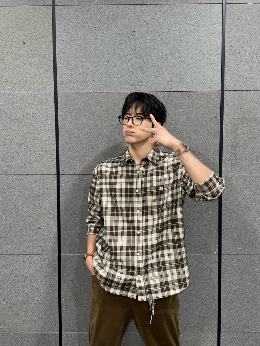 THEBOYZ_officl's tweet image. [📸] 에릭 아이돌 라디오 시즌4 DJ 완료🐶 오늘은 에디의 친구랑 함께 해서 더 즐거웠던 아돌라🎶 게다가 파워풀한 댄스 메들리까지🥹 에디의 아돌라가 있어서 월요일에도 기운이 넘쳐요💪

#THEBOYZ #더보이즈
#ERIC #에릭