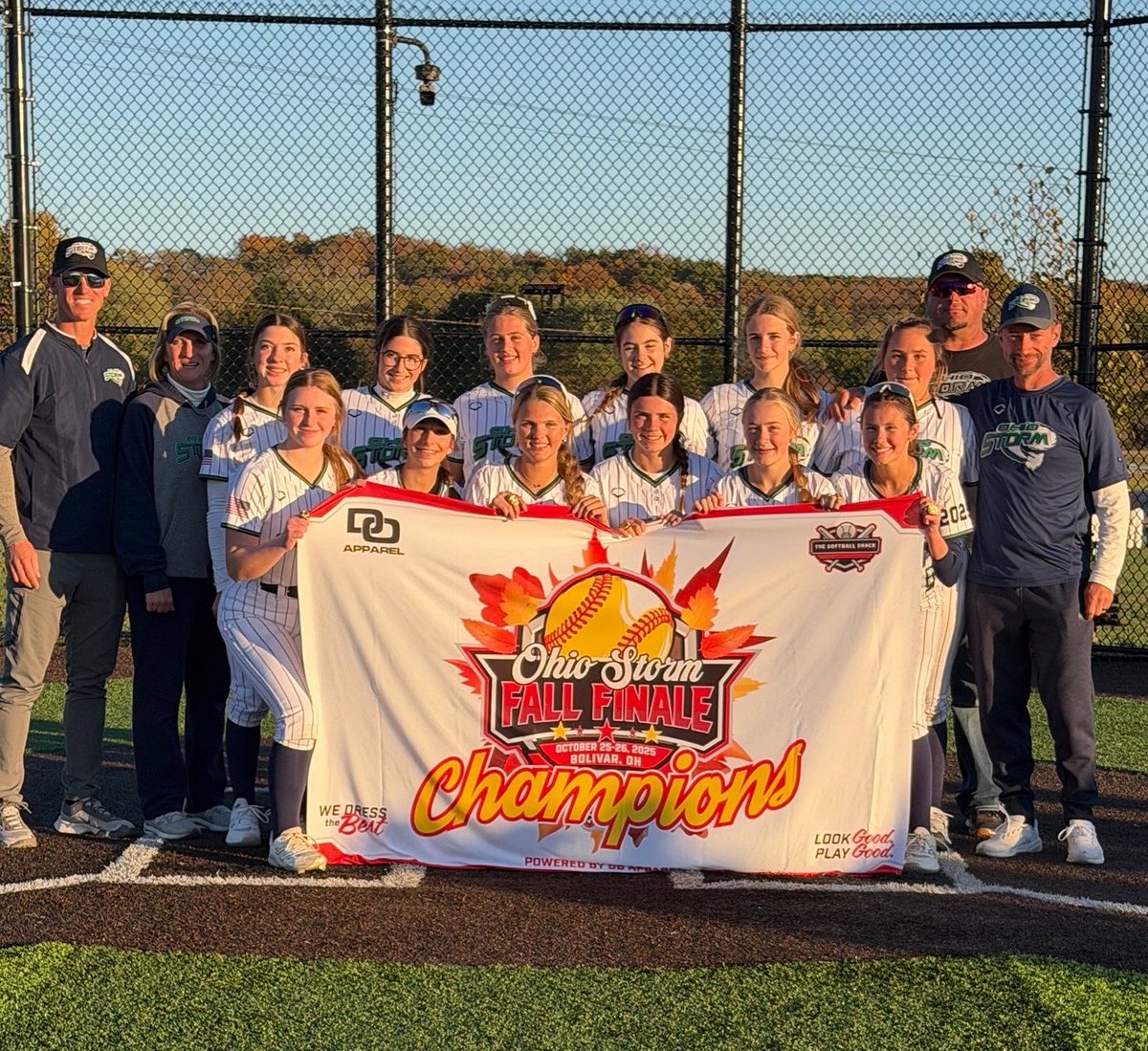 OHStorm2029Nat's tweet photo. All fall our goals were to get better every week and aspire to be a team on the rise….after coming up just short last week in the semi finals, these girls strung it all together to run the table 6-0 winning the Ohio Storm Fall Finale 14U and punching their ticket to the AFCS https://t.co/jGN4yUzOkC
