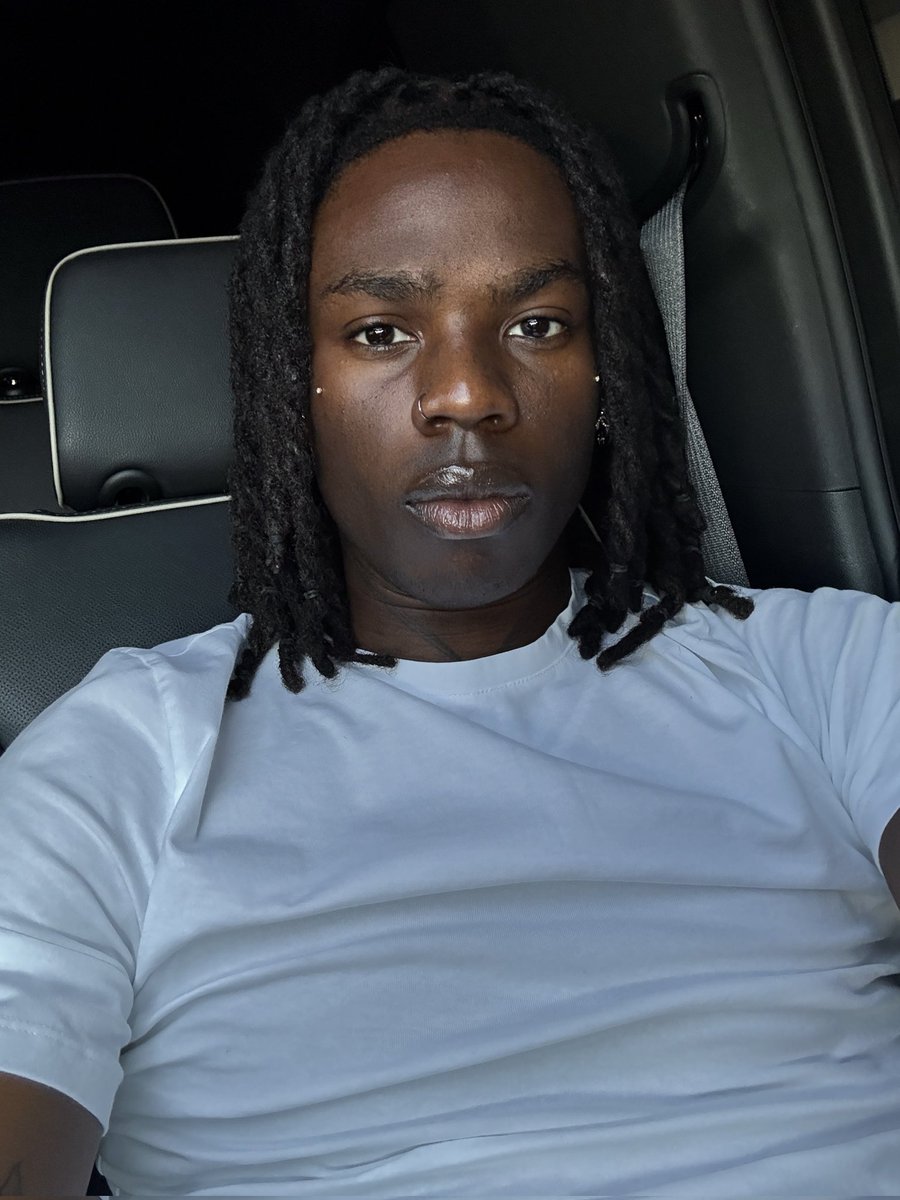 AlbumTalksHQ's tweet image. 🚨 Rema's "Rave & Roses (Ultra)" hits 3.1 BILLION streams on Spotify 🔥🤯
— The FIRST ever African album to hit the mark on the platform 👏🏽