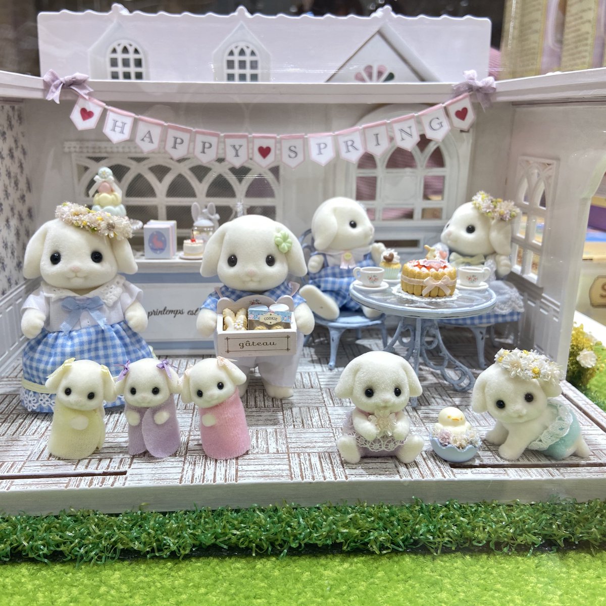 🎀みあのこと🎀

🤍色白⛄️
🤍感動されるすべすべ肌✨️
🤍キレカワ系
🤍おっとりな性格、マイペース

🎀イチゴ味のお菓子、チョコラBB、R1
好きです✨️
🎀趣味はシルバニア集め🐰💓
🎀アイドル好き

🏩責め好きな尽くし系
🏩ち♡び舐め得意㊙️
🏩癒しと気持ちよさお届けします💕

⬇️推しの子🫶