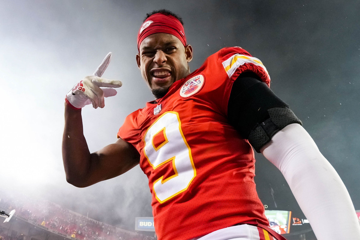 CampusCovers's tweet photo. NFL MNF 10/27 POTD 🤑

JUJU O 12.5 RECEIVING YARDS 🔥

This line is WAY too low 👀

❤️ if you’re tailing see you when it cashes 😈 https://t.co/ofntbvWmYx