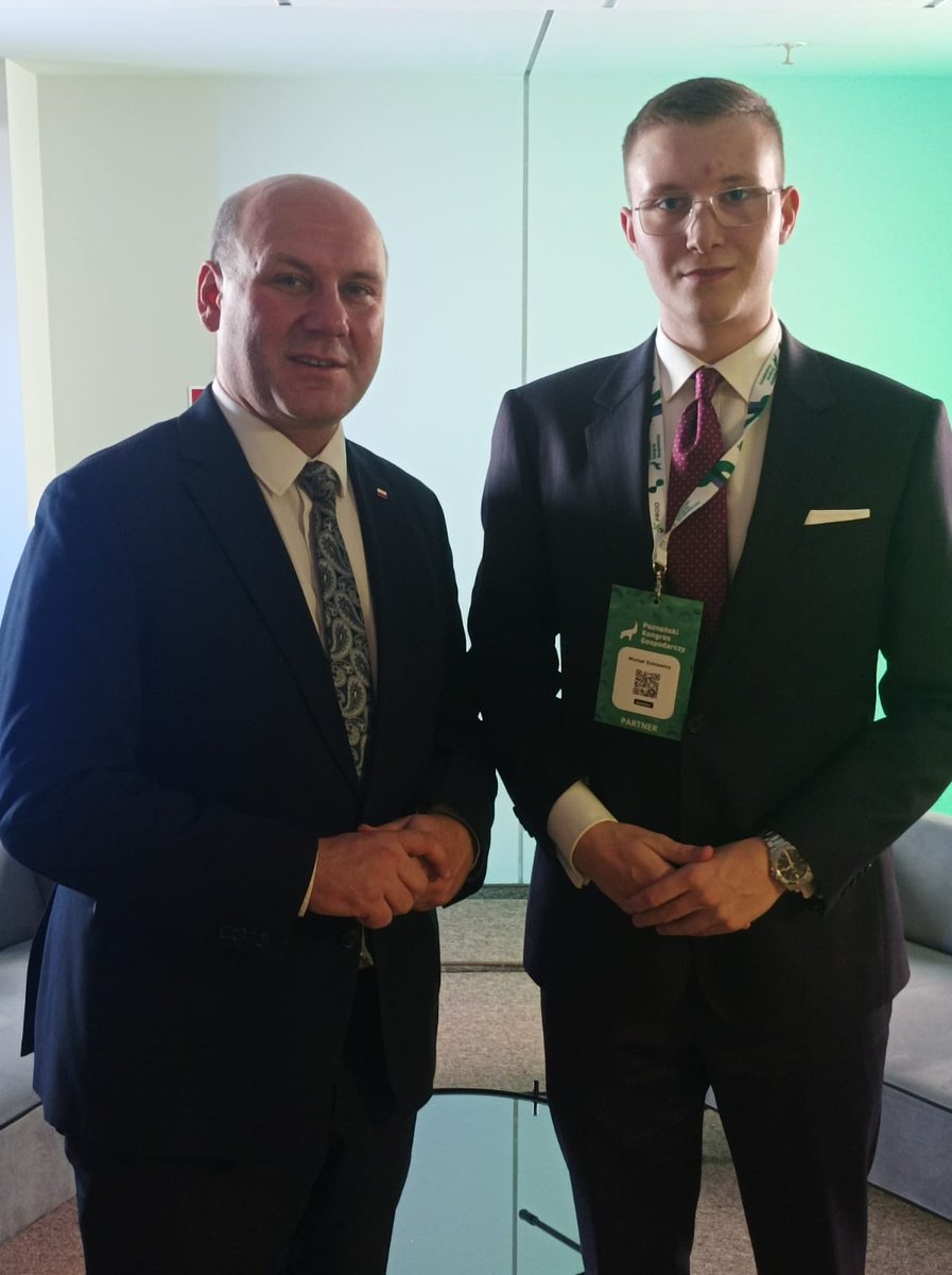 Dziękuję za rozmowę <a href="/SzSz_velSek/">S Szynkowski vel Sęk</a> 
#pkg