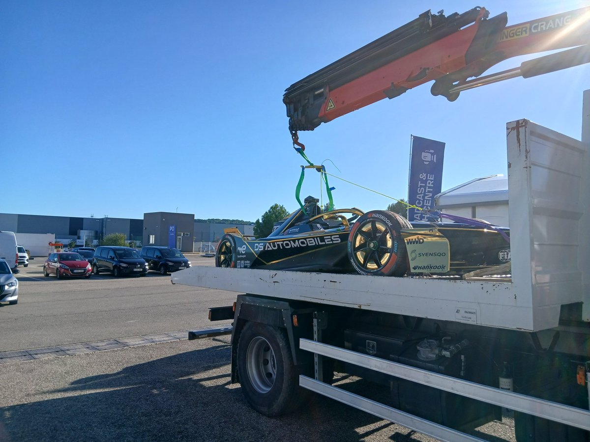 #FETesting: The <a href="/ds_penske_fe/">DS PENSKE FORMULA E TEAM</a> car of Taylor Barnard is back in the paddock #FormulaE #ABBFormulaE