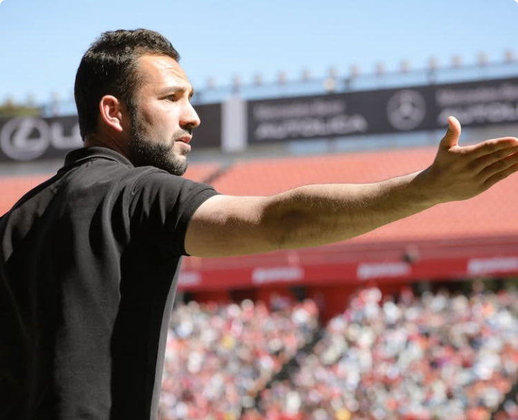 El sábado se cumplieron 100 partidos en <a href="/Primera_RFEF/">Primera Federación Versus e-Learning</a> agradecer al <a href="/NASTICTARRAGONA/">NÀSTIC DE TARRAGONA</a> <a href="/RealAvilesInd/">Real Avilés Industrial</a> de darme la oportunidad de haberlos disfrutado. A por más 💪🏻⚽️