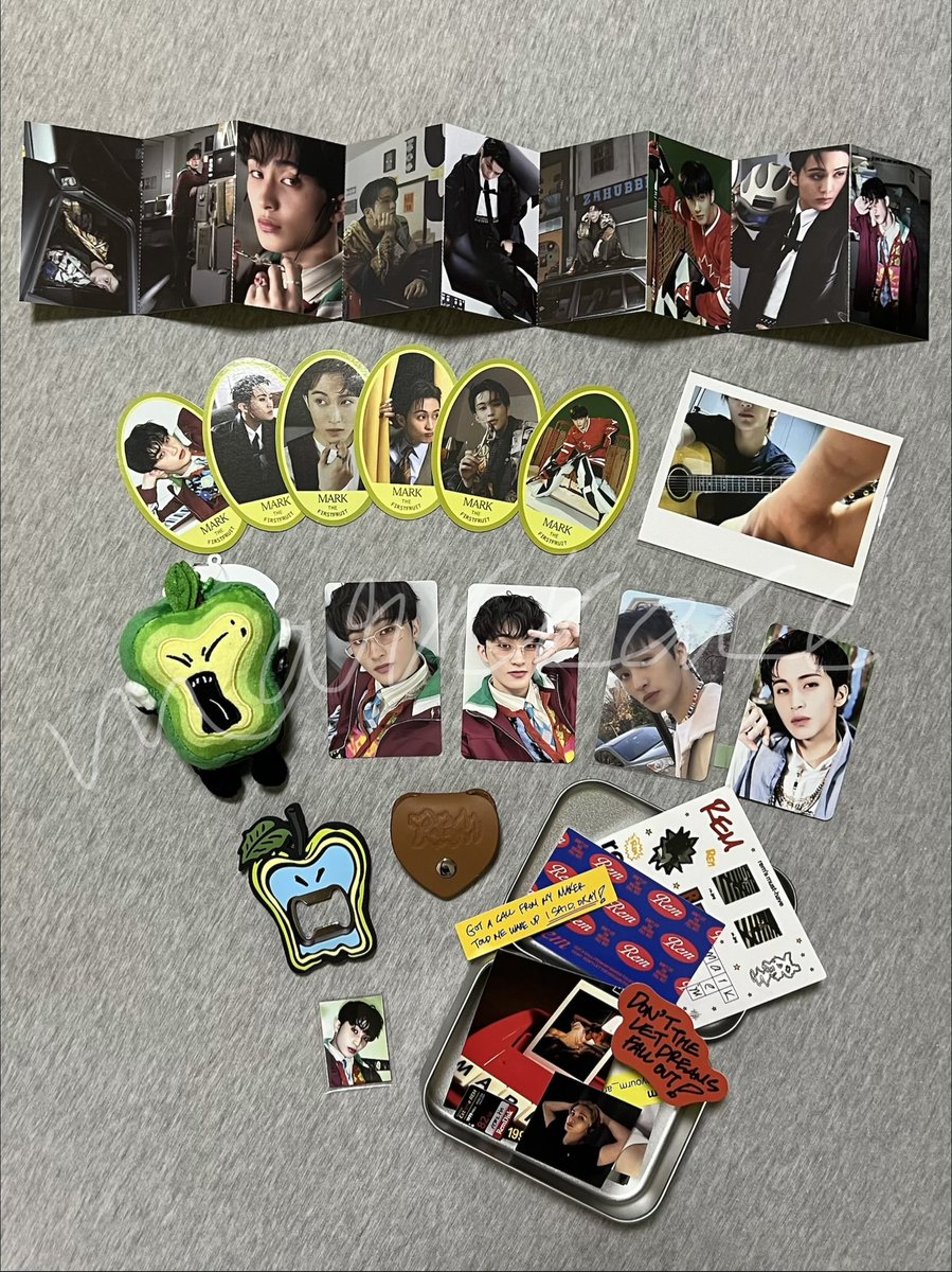 i JUST unboxed this… why did i take so long… could have brought the apple and the pcs to the concert 🥲