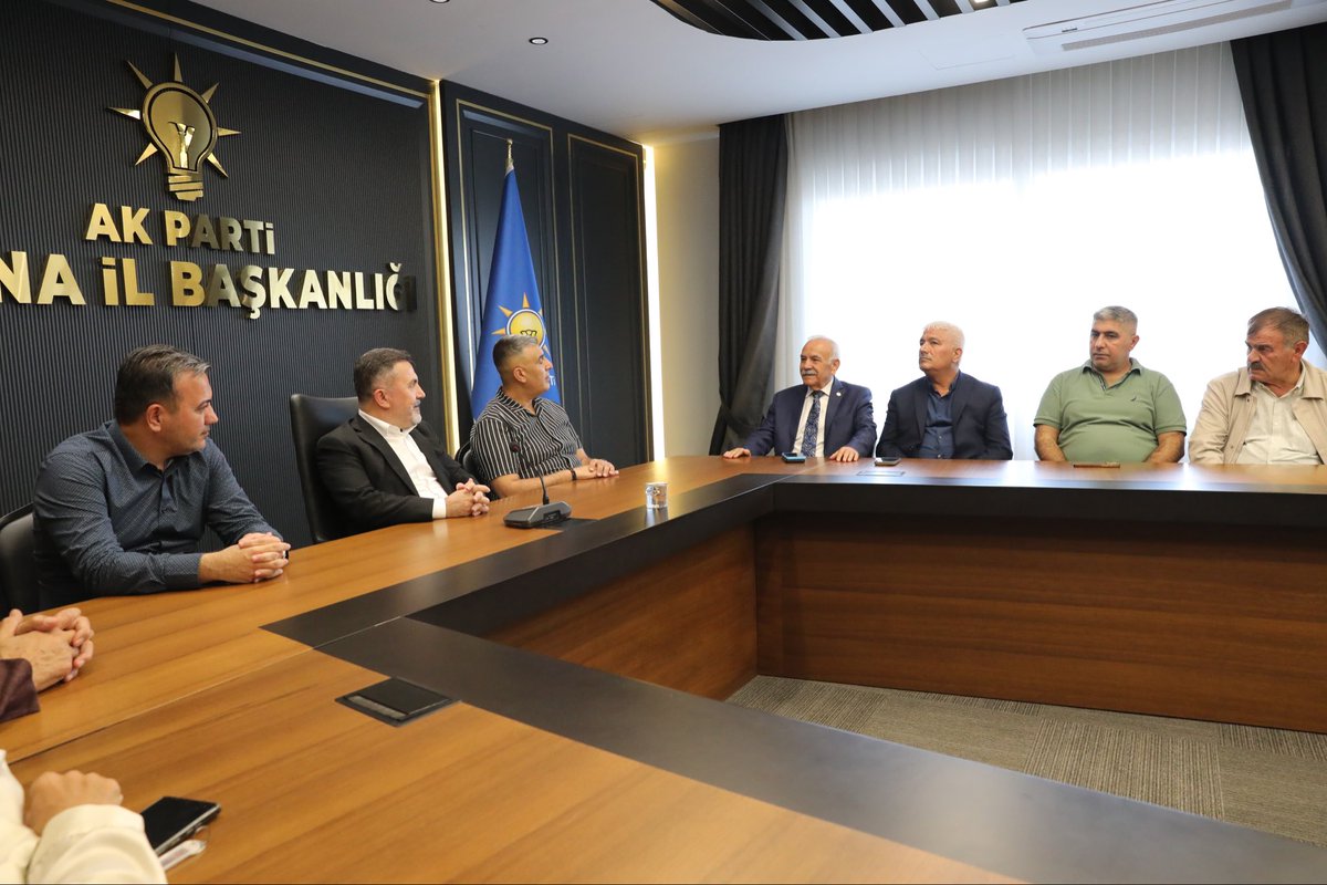 Adana Minibüsçüler Odası Başkanı Sn. Nihat Sözütek ve yönetim kurulu üyelerine, Adana Taksiciler, Kamyoncular, Kamyonetçiler, Nakliyeciler Esnaf Odası Başkanı Sn. Tahir Alparslan’a nazik ziyaretleri için teşekkür ediyorum.