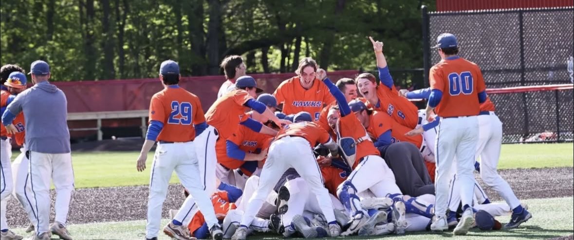 CoachAJGonzo's tweet photo. ‼️3 Days until we close registration for our Hawk Prospect Camp‼️

Don’t miss out on an opportunity to compete in front of our staff!

https://t.co/xvDCn1Chas

@CoachThomasSeay @NP_BaseballD3 https://t.co/sd81lEyrkp