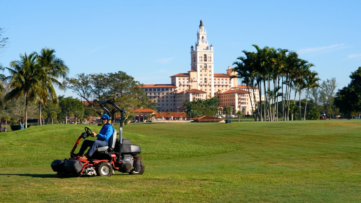 BrightView's tweet image. Tri-State Golf Magazine recently called us America&apos;s best-kept golf course asset management secret! Check out the full article here. hubs.li/Q03Px7_y0