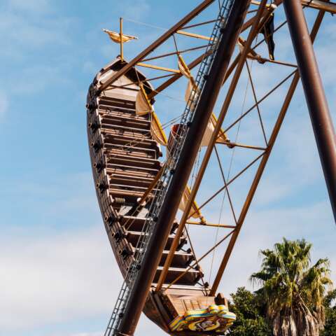 DavidCWhitworth's tweet photo. A great pleasure to see come to fruition the 'Pacifica' Pirate Ship ride at @RainbowsEndNZ created by Huss Park Attractions ⚓🏴‍☠️🇳🇿

Congratulations to Susan Mudie, Lars L. Hartmann and all connected to create this fabled ride in Auckland 💯 https://t.co/1Kh7sThvc6