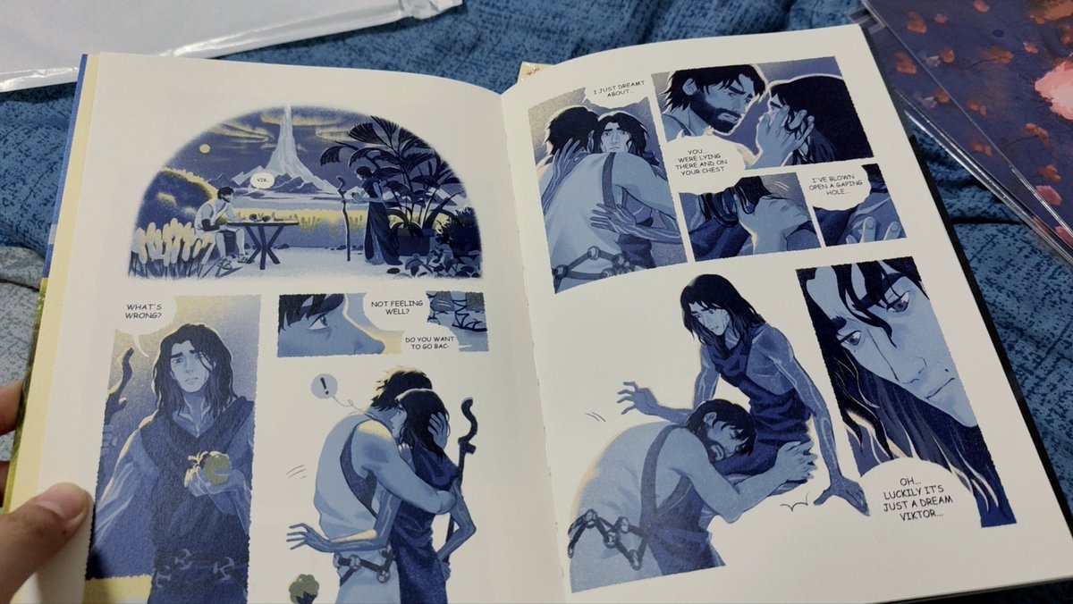 I've finally received the physical English edition of Promise Land— the print quality is outstanding! Sadly the sun had already set today, so I'm planning to take it out to the lawn tomorrow morning when the sunlight is nice. Stay tuned for better photos in the morning! 😊