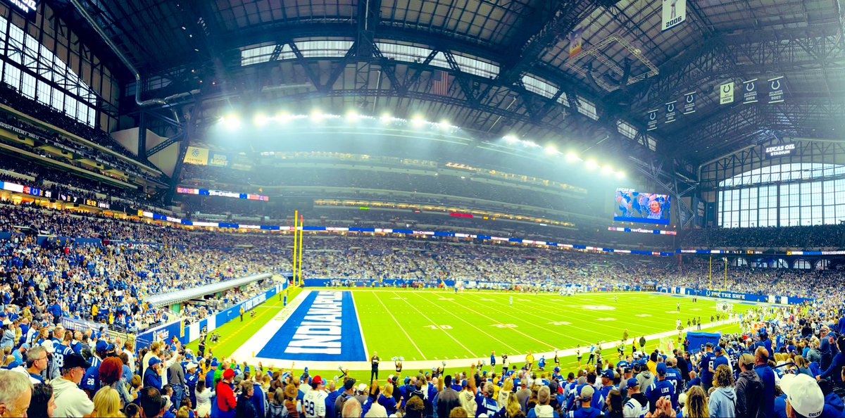 bilgema's tweet image. JT working the end-around as he scampers for TD no. 3 vs Titans. Blocking is outstanding; helmet on helmet. @Colts are currently the best TEAM in the @NFL and it's not even close. #LetsGoColts #TheShoe #Colts #Indy 🏈