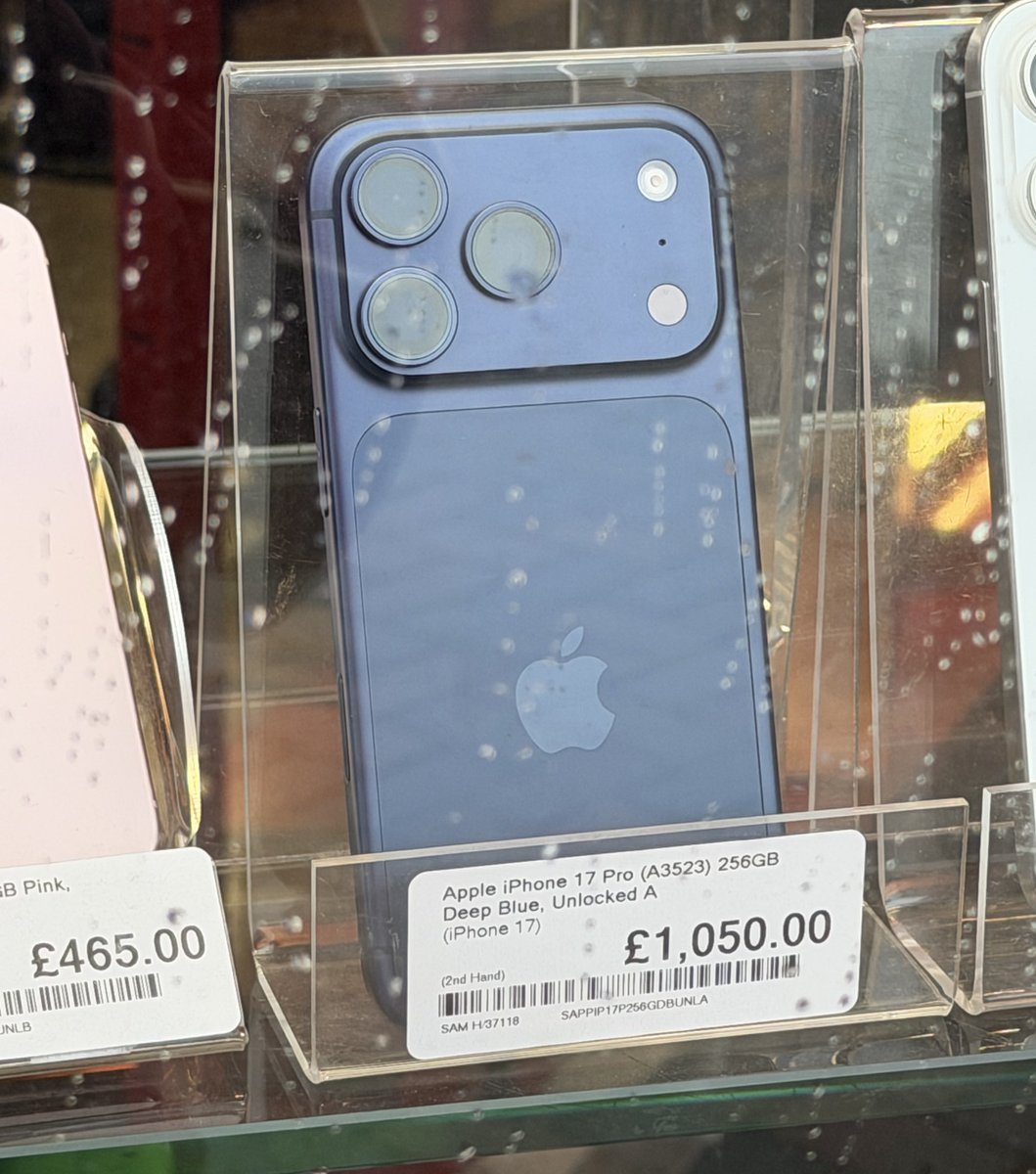 Holly - I like tech tweet media