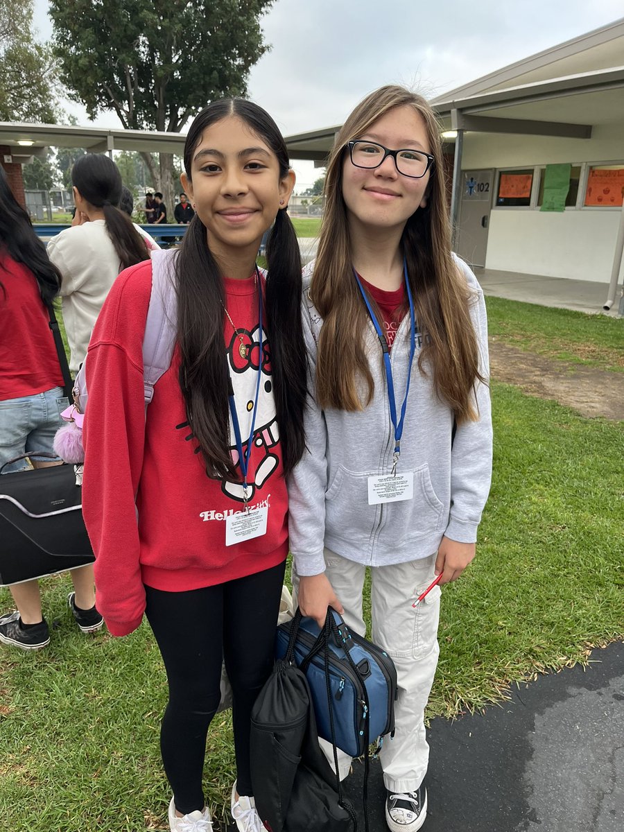 tetzlaff12351's tweet image. Red Ribbon!!🎀 #ABCUSD