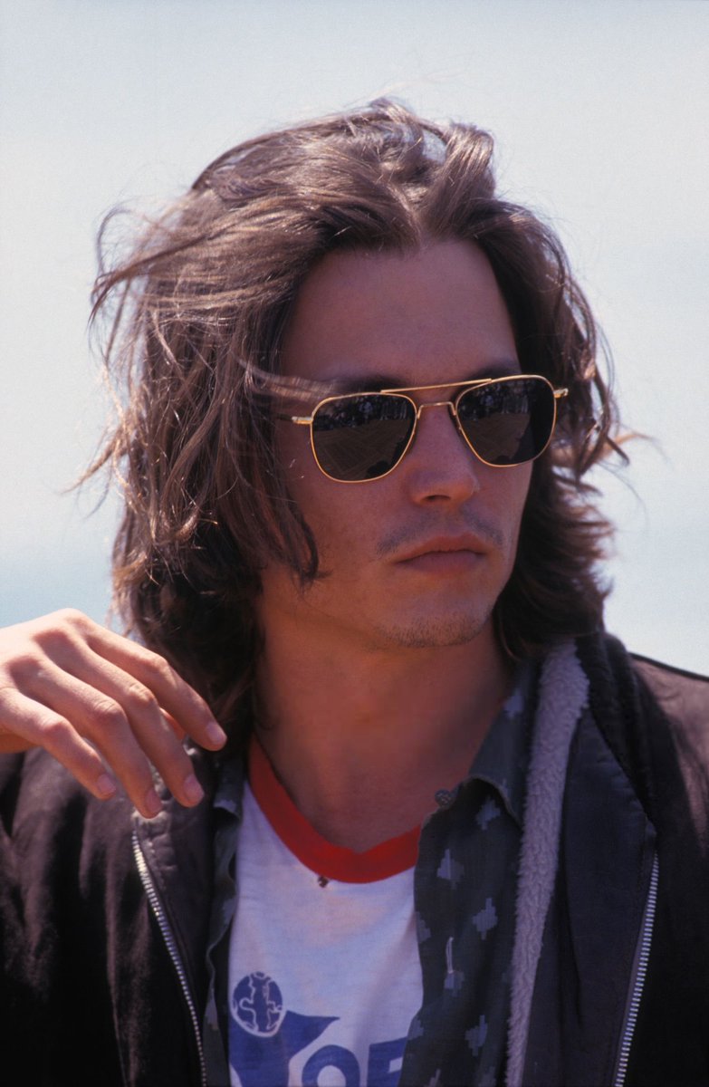 Johnny Depp  😎