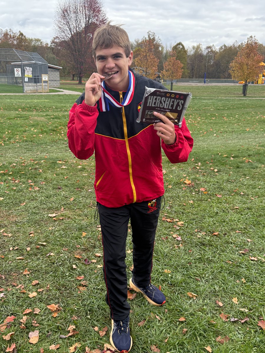 The Cross Country Team closed out their season at the D10 Championships.  The Girls Team finished 15th place overall.  The Boys Team finished 5th place overall.  Travis Bach earned another trip to Hershey to compete in the PIAA State Championship!  Congrats to all!  👏#GirardBuzz