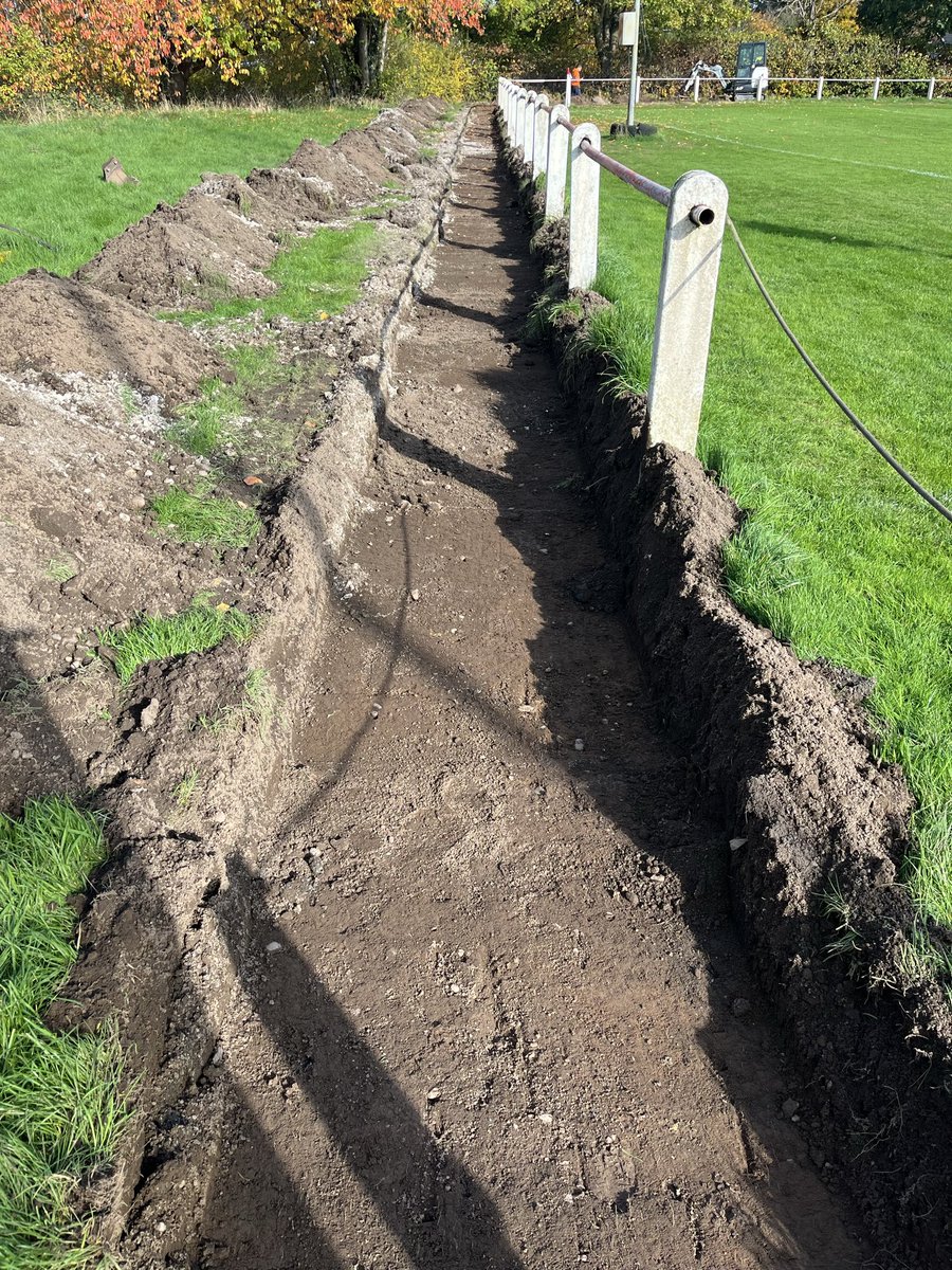 breretonsocialf's tweet image. Few more improvements underway at The Red Lion Ground as we start the process of installing a concrete path around the pitch 🔴⚪️