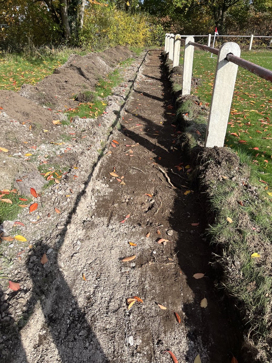 breretonsocialf's tweet image. Few more improvements underway at The Red Lion Ground as we start the process of installing a concrete path around the pitch 🔴⚪️