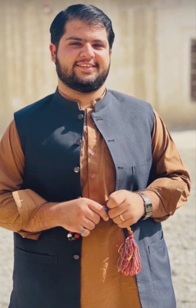 زمین ءِ آما ٹِک سوچیت کہ آسے پِر ءِ۔۔

#ReleaseJahanzaibNousherwani
 #ReleaseAllBalochMissingPersons