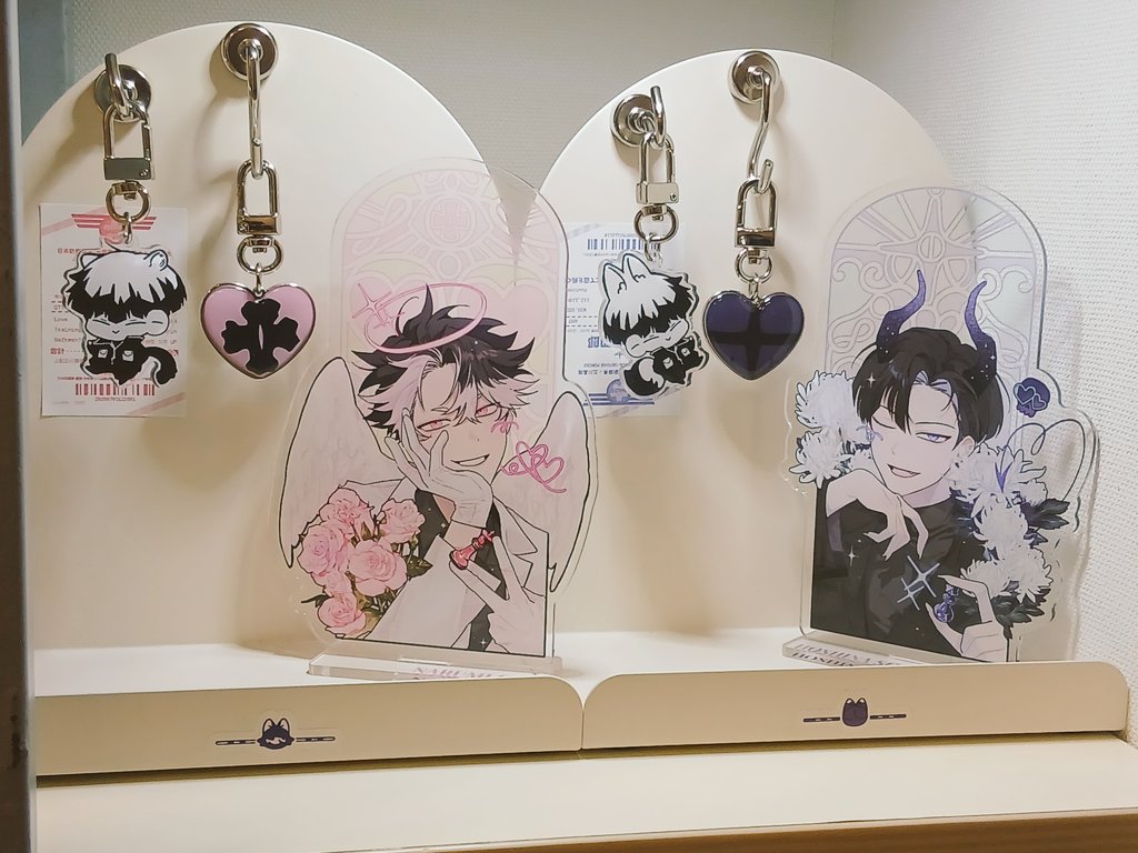 룩업을 둘자리를 마련해놧건만... 
내년 4월에 배송예정인..